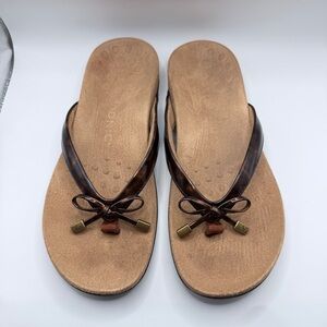 Vionic Bella II Tortoise Print Bow Thong Sandals